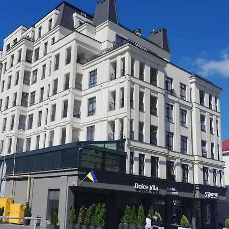 114 імперіал, 2 кімнатні роздільні з кухнею центр Apartment