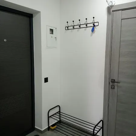 114 імперіал, 2 кімнатні роздільні з кухнею центр Apartment *