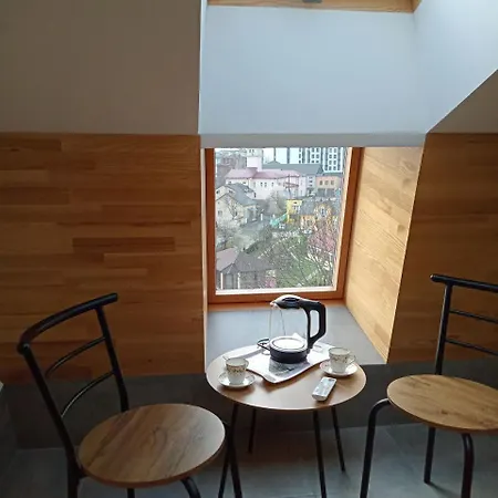 114 імперіал, 2 кімнатні роздільні з кухнею центр Apartment *