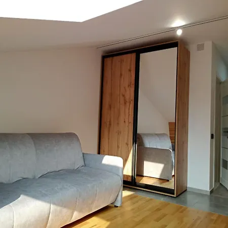 Apartment 114 імперіал, 2 кімнатні роздільні з кухнею центр *