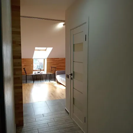 Apartment 114 імперіал, 2 кімнатні роздільні з кухнею центр *